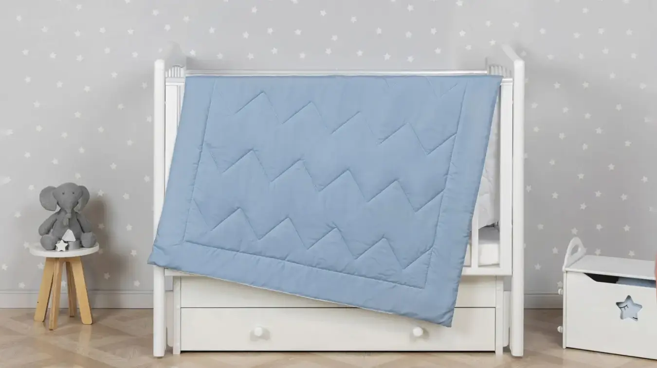 Одеяло -покрывало Yukko, цвет голубой картинка - 1 - большое изображение